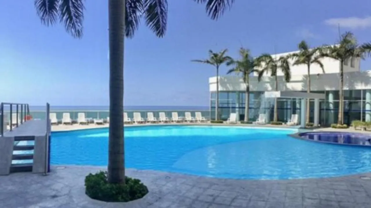 Apartamento Con Piscina Para Vacacionar En Bocagrande Cartagena
