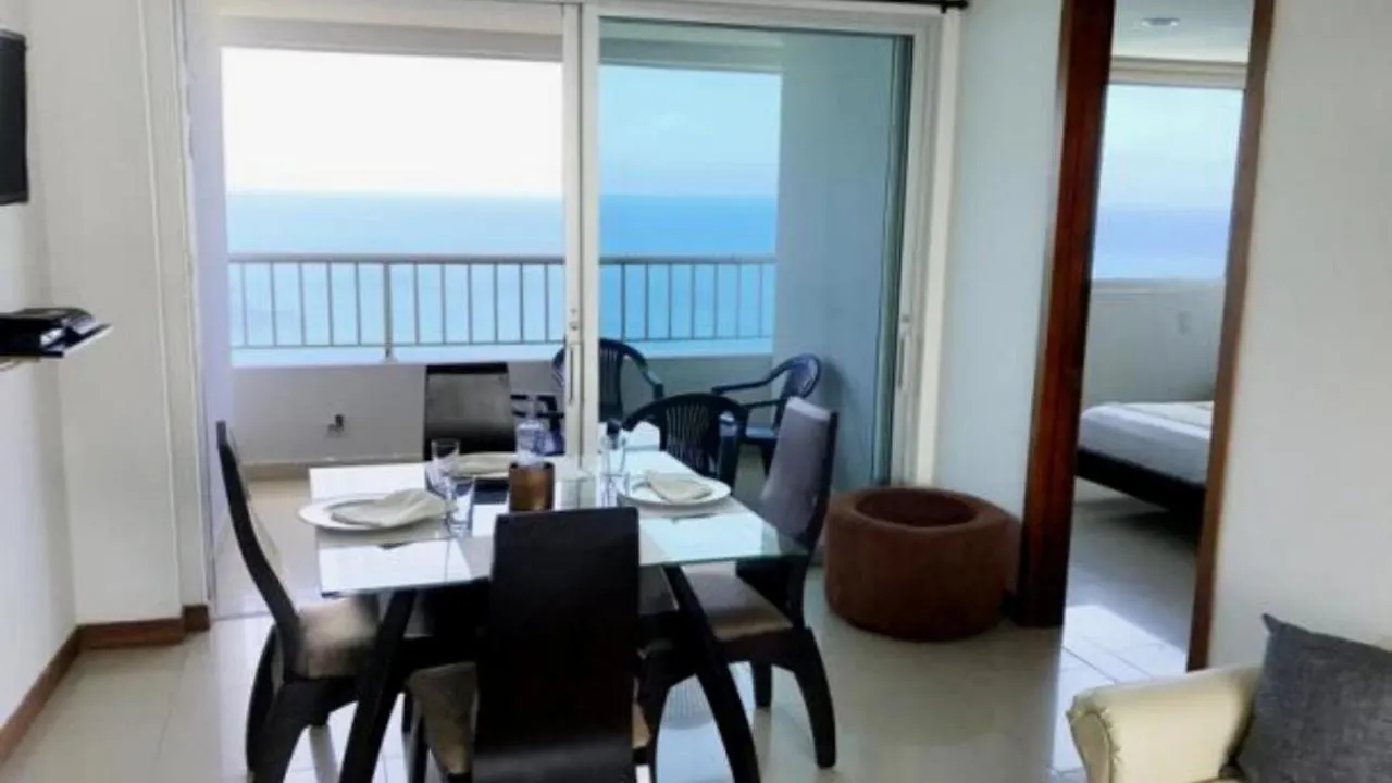 Apartamento Con Piscina Para Vacacionar En Bocagrande Cartagena